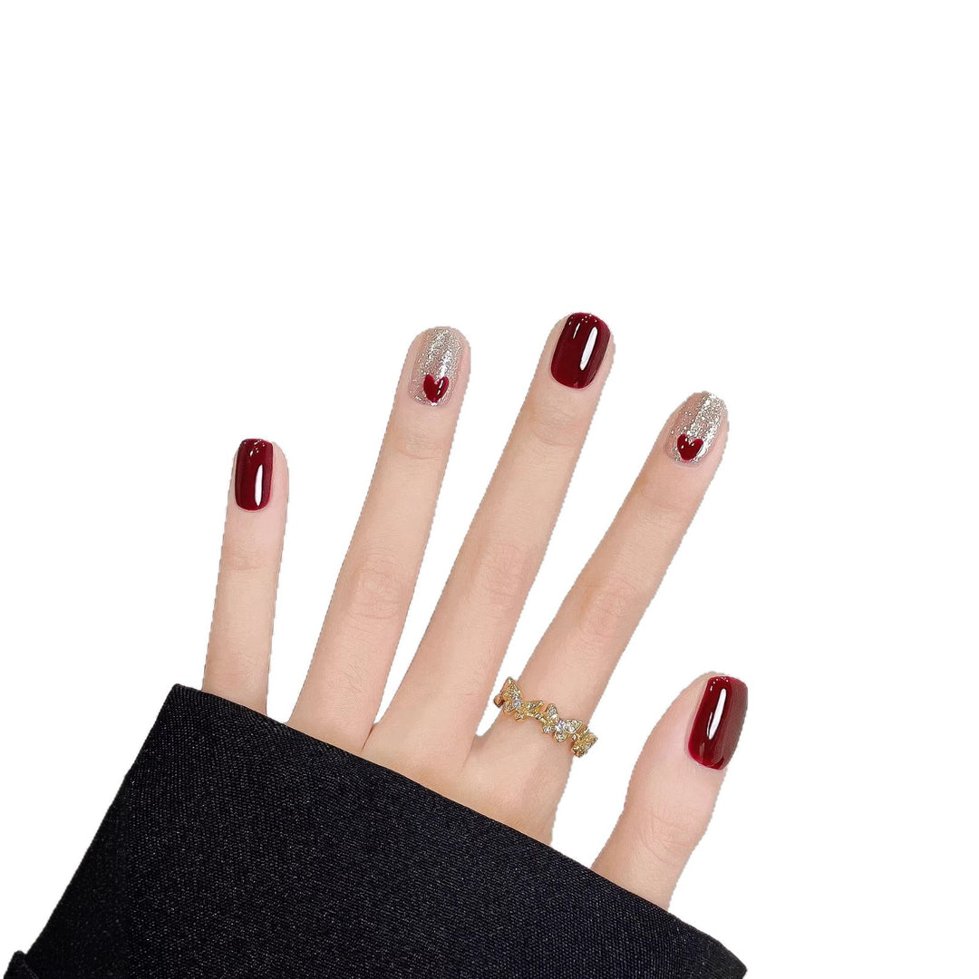 Künstlerisches Herz-Themen Press-On Nagelkunst Set