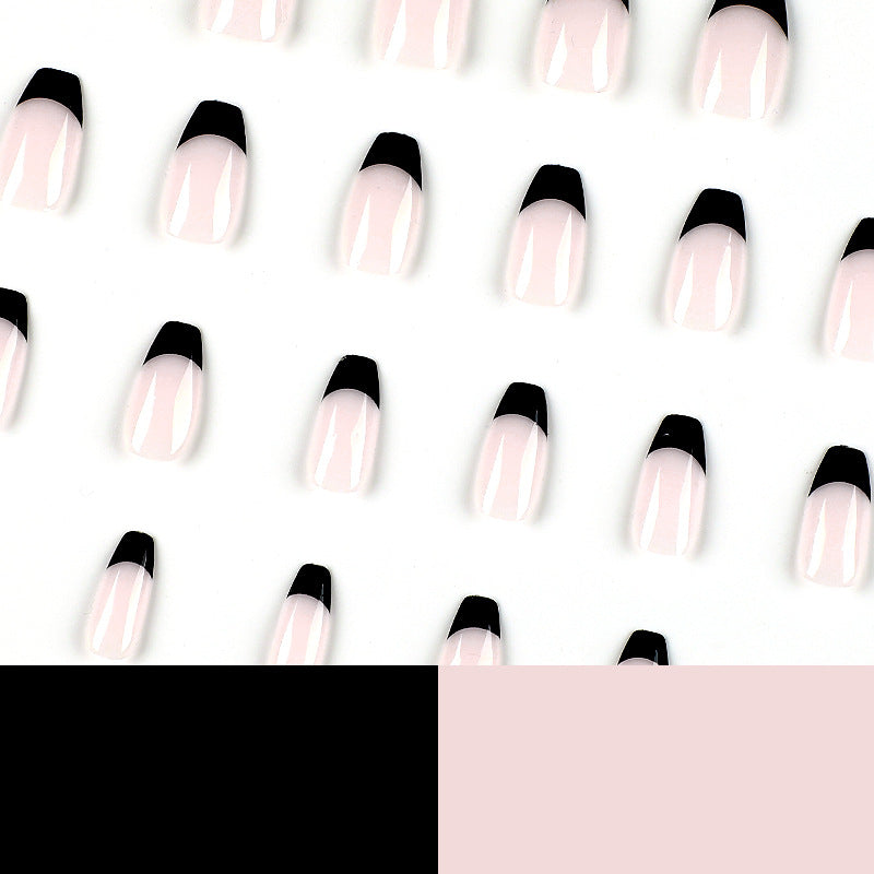 Künstliche Nagelspitzen mit Hochglanz-Schwarz Karnz