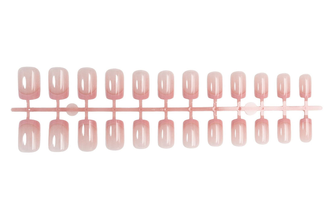 Kunstnagelset in eleganter Ombré-Optik Karnz