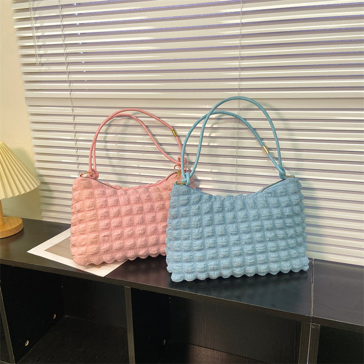 Texturierte handgefertigte Schultertasche