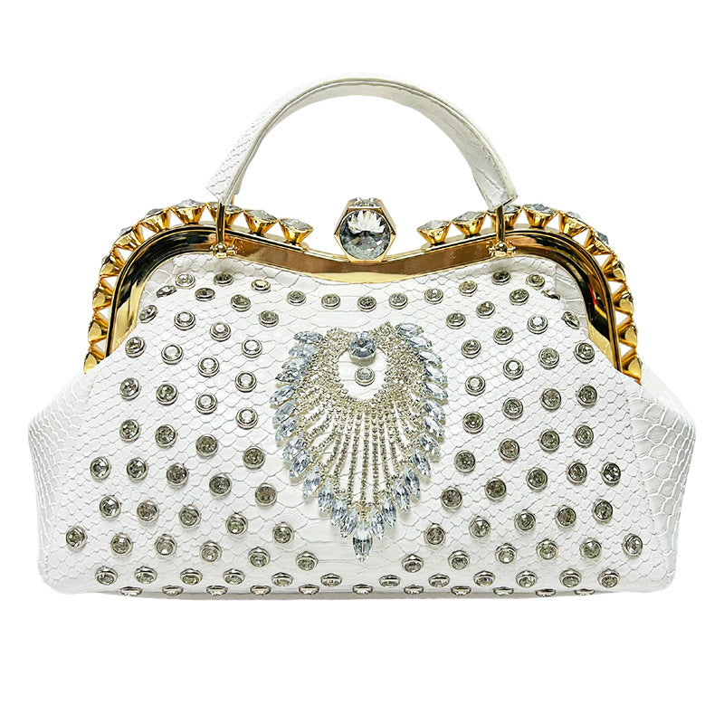 Luxuriöse mit Kristallen verzierte Abendhandtasche