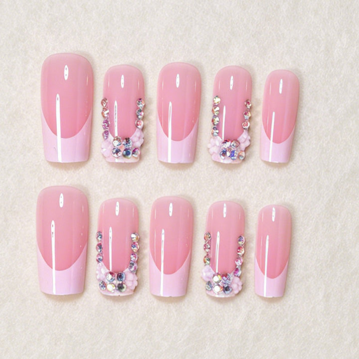 Elegantes florales Akzent Press-On-Nagelkunst-Set Karnz