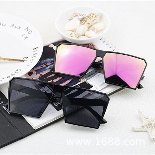 Damen Modische Sport-Sonnenbrille mit eckigem Rahmen und verspiegelten Gläsern Karnz