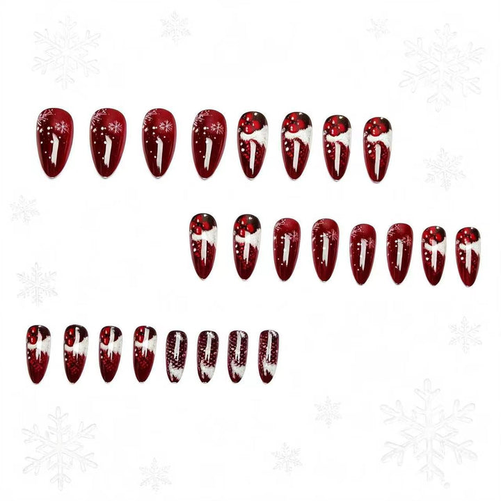 Kunstnägel mit Festlichem Winterdesign Karnz