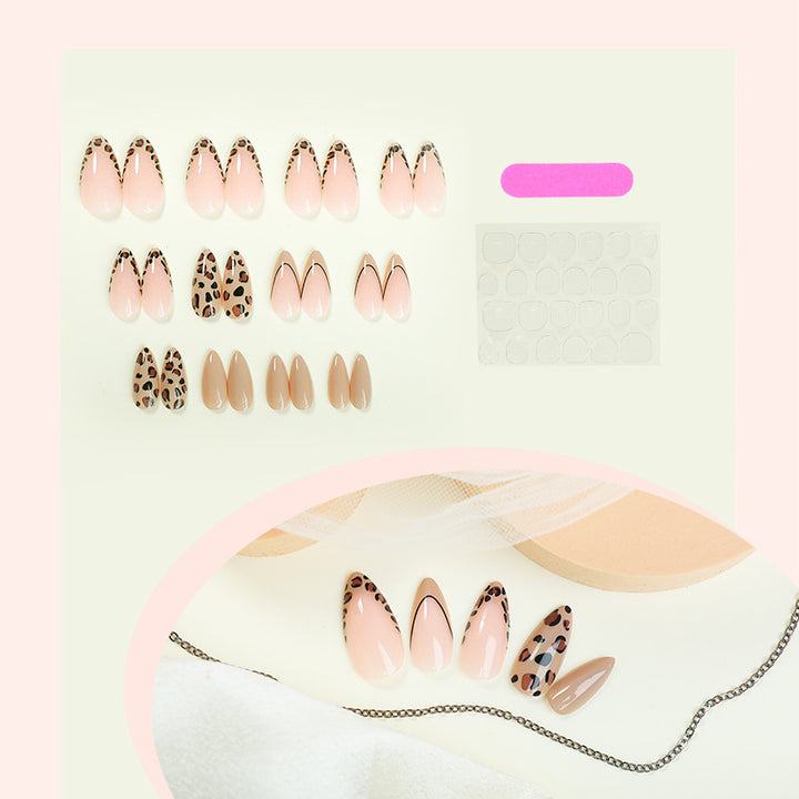 Dekoratives Stiletto Press-On Nagelset Karnz