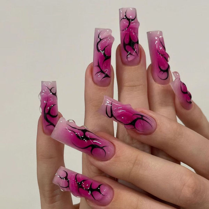 Kunstvolle Nagelspitzen mit floralen und abstrakten Designs Karnz 1788229281
