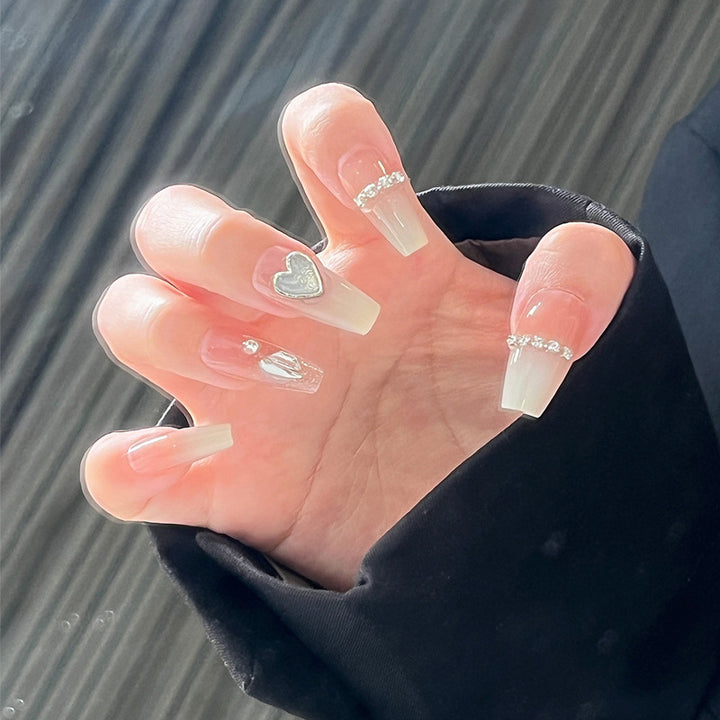 Dekoratives Press-On Nagelkunst-Set Karnz
