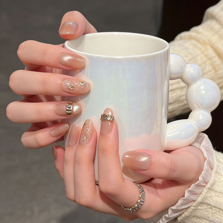 Elegantes Dekoratives Nagelkunst Set Karnz