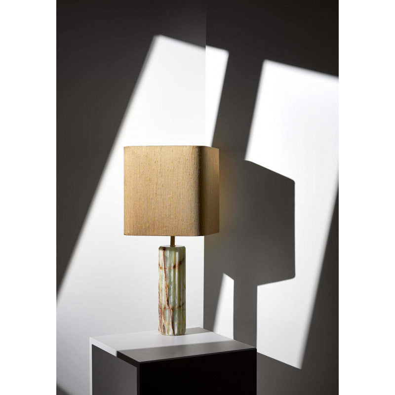 Moderne dekorative Tischlampe