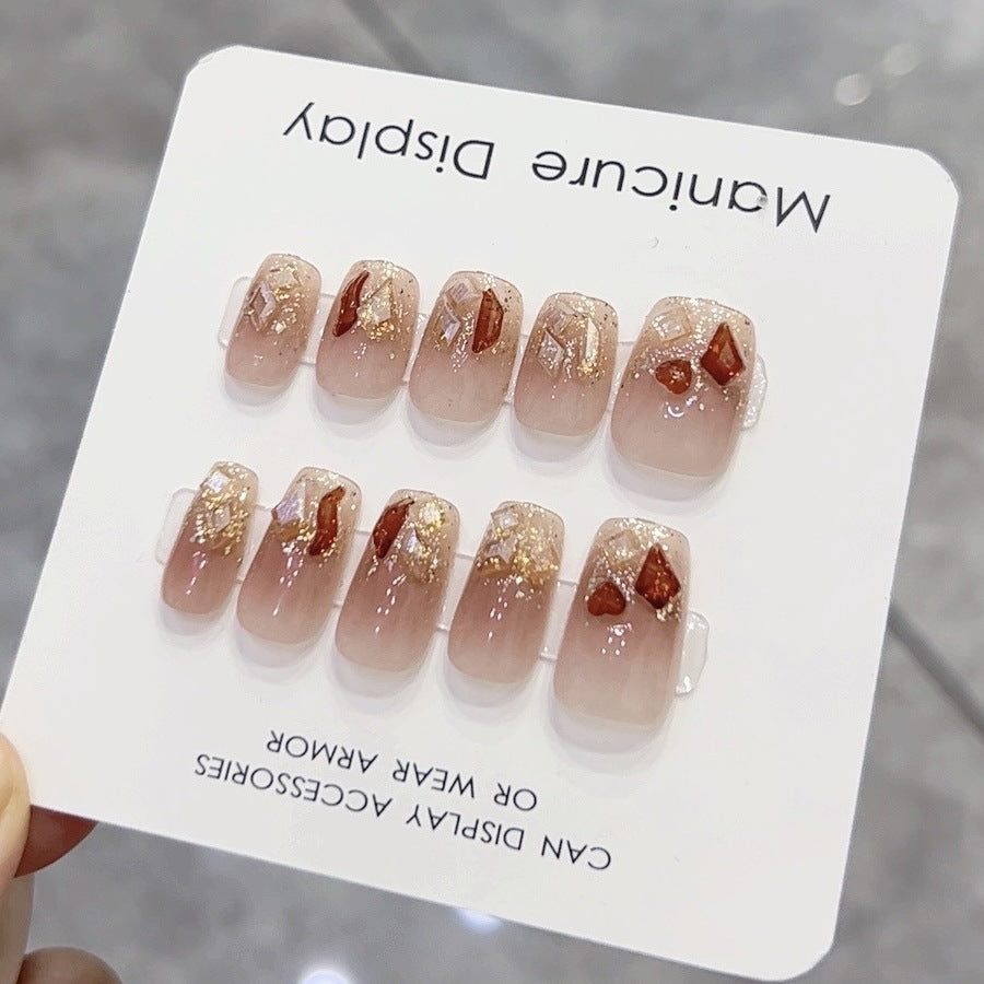 Luxuriöses dekoratives Press-On-Nagelset Karnz
