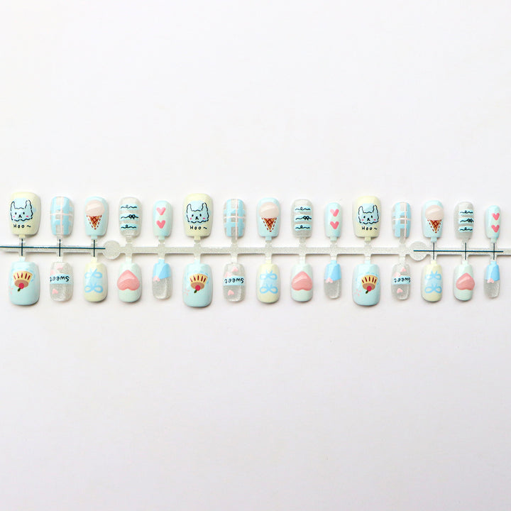 Verspieltes, vom Cartoon inspiriertes Press-On-Nagelset