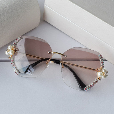 Damen extravagante Oversized-Sonnenbrille mit Perlverzierungen Karnz