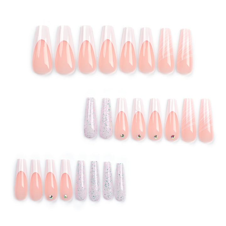 Künstliche Nagelverlängerungen mit elegantem Glitzer-Design Karnz