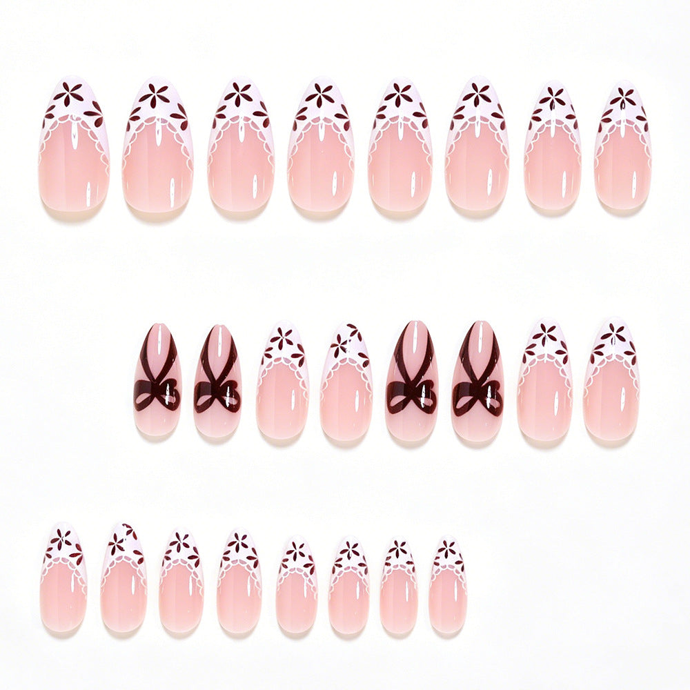 Elegante florale Akzent Press-On Nail Art Karnz