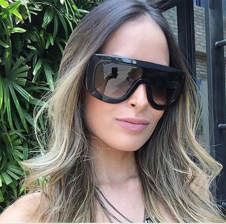 Damen Sportliche oversized Sonnenbrille mit futuristischem Design Karnz
