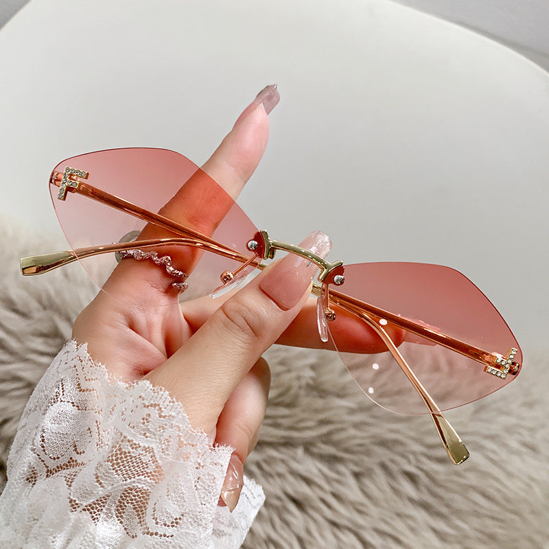 Damen Cat-Eye Design Sonnenbrille mit eleganten Akzenten Karnz