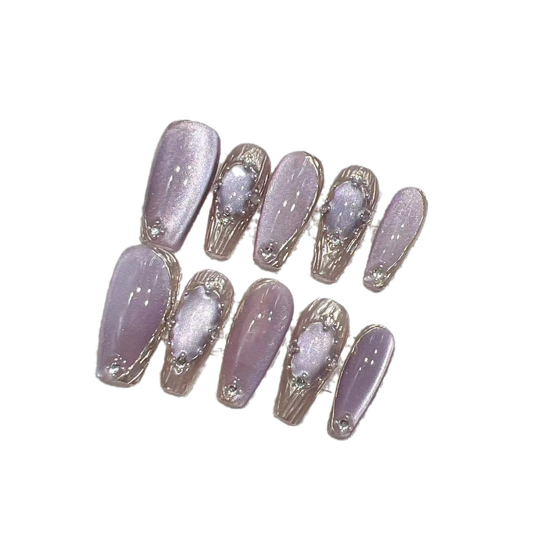 Elegantes Press-On Nail Set mit künstlerischem Metallic-Design Karnz