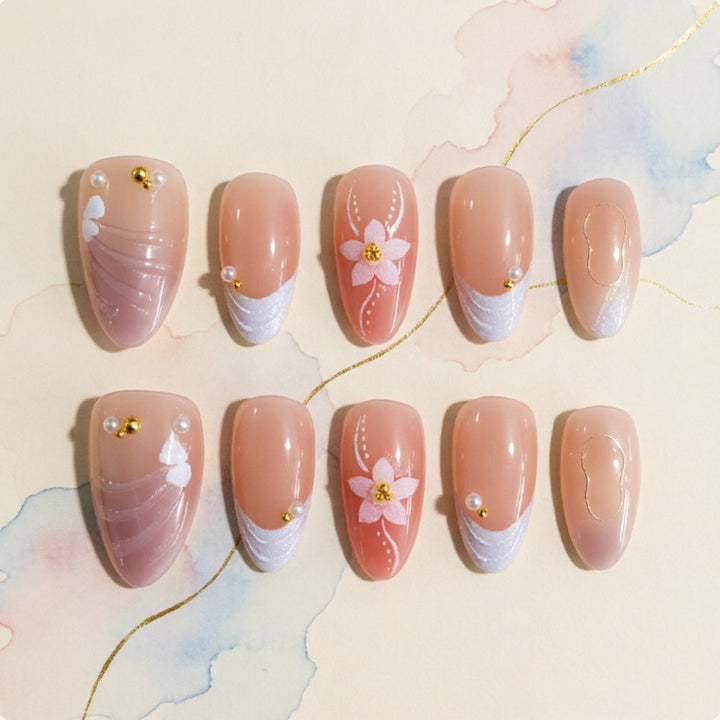 Kunstnägel mit Blumigen Details Karnz