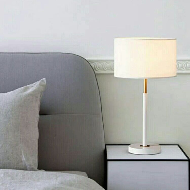 Moderne elegante Tischlampe