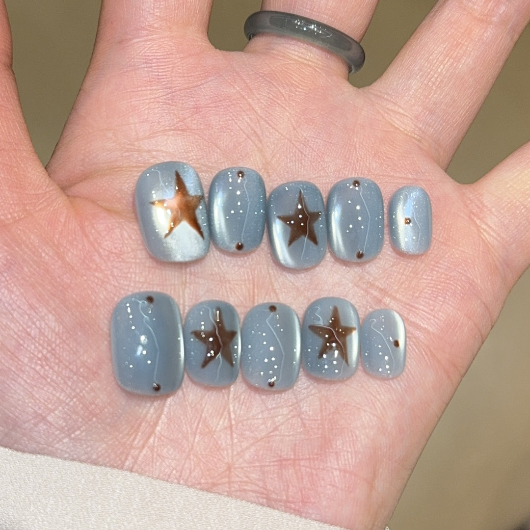 Künstliche Nagelspitzen mit Sterndesign Karnz