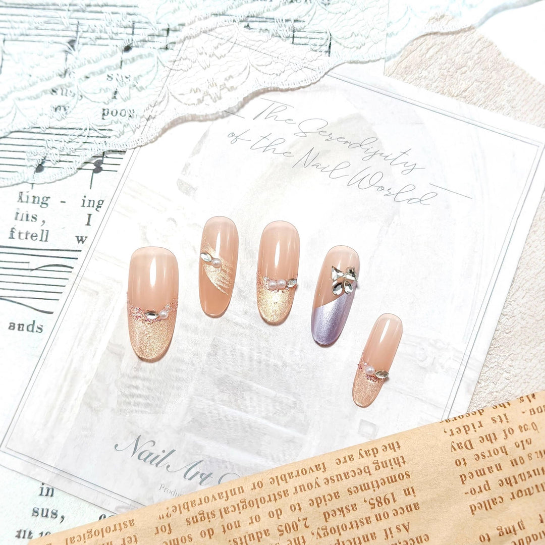 Glamouröses Nagelset mit Strass Karnz