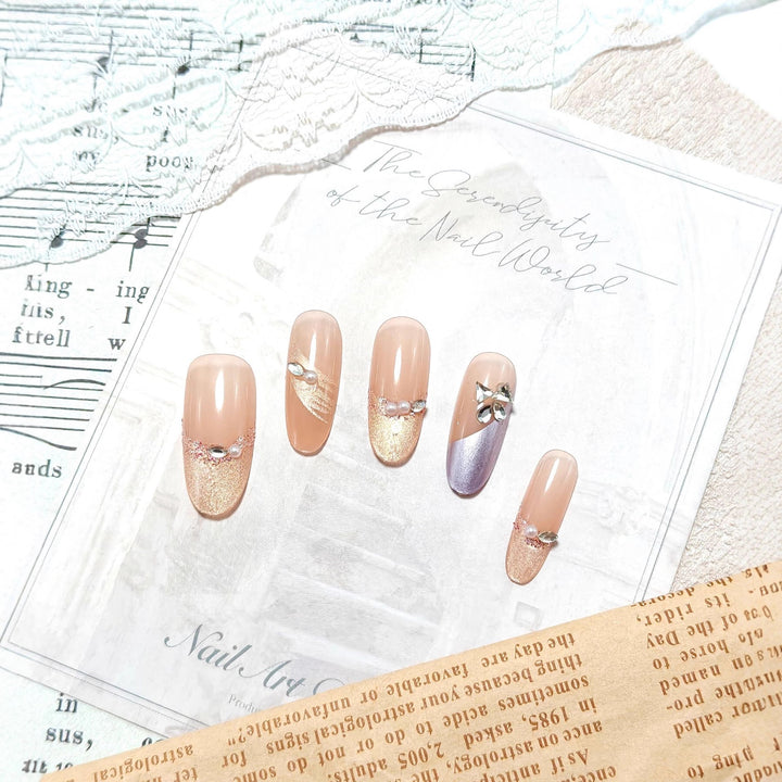 Glamouröses Nagelset mit Strass Karnz
