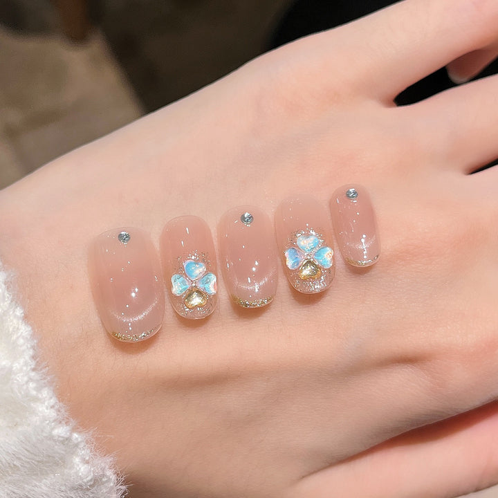 Dekorative Florale Press-On Nagelkunst Karnz