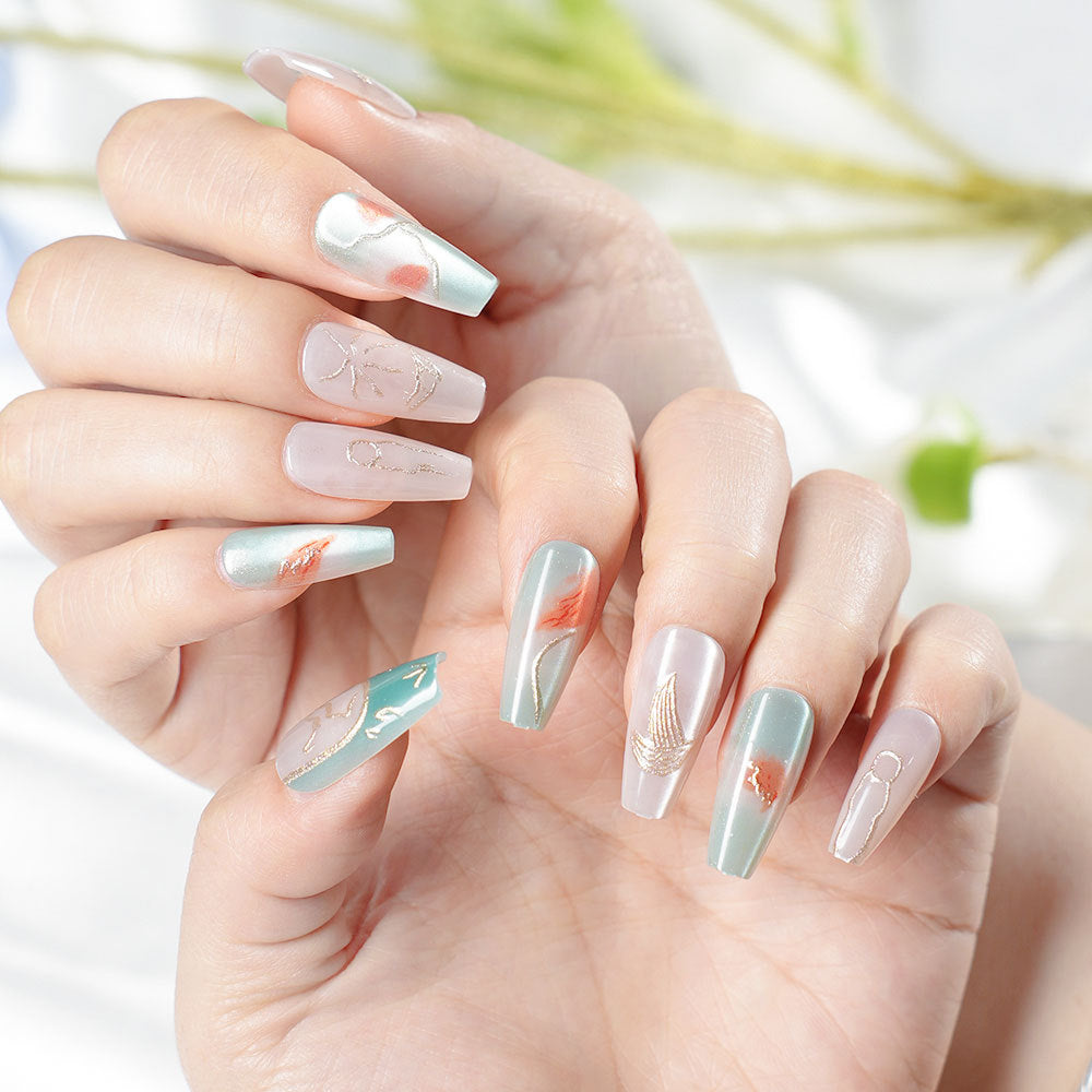 Aufwendiges Design Press-On Nagelset Karnz