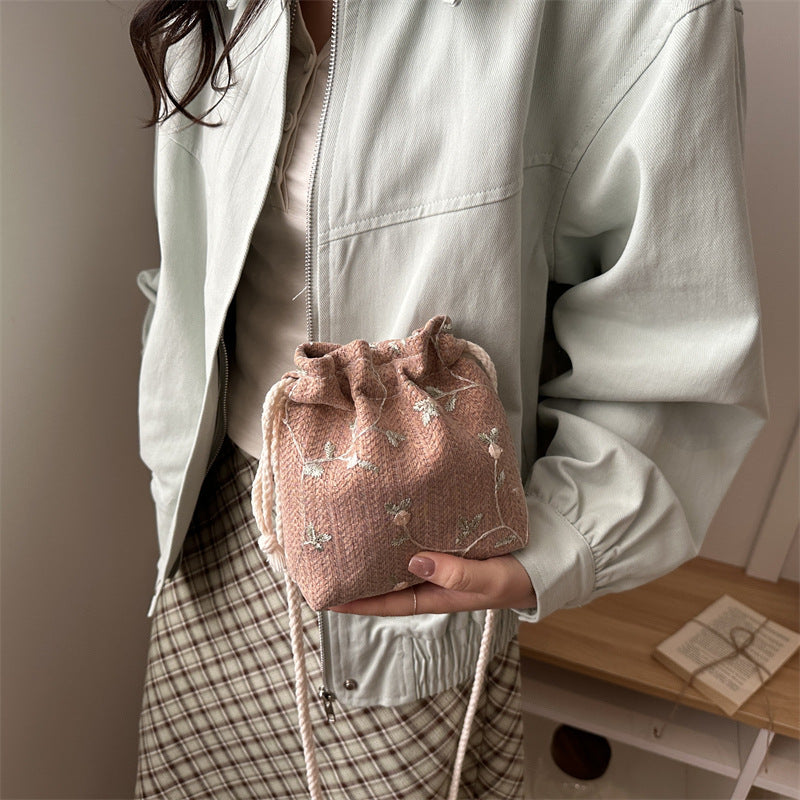 Bestickte Kordelzug Mini-Handtasche