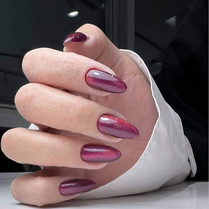 Glänzendes mandelförmiges Press-On-Nagelset Karnz 1787225031