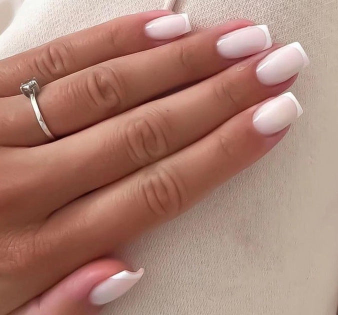 Chic Französische Tip Nagelverstärkungen Karnz