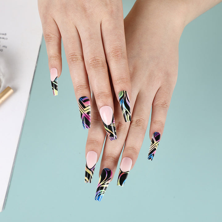 Künstliche Nagelspitzen mit buntem Abstract-Design Karnz