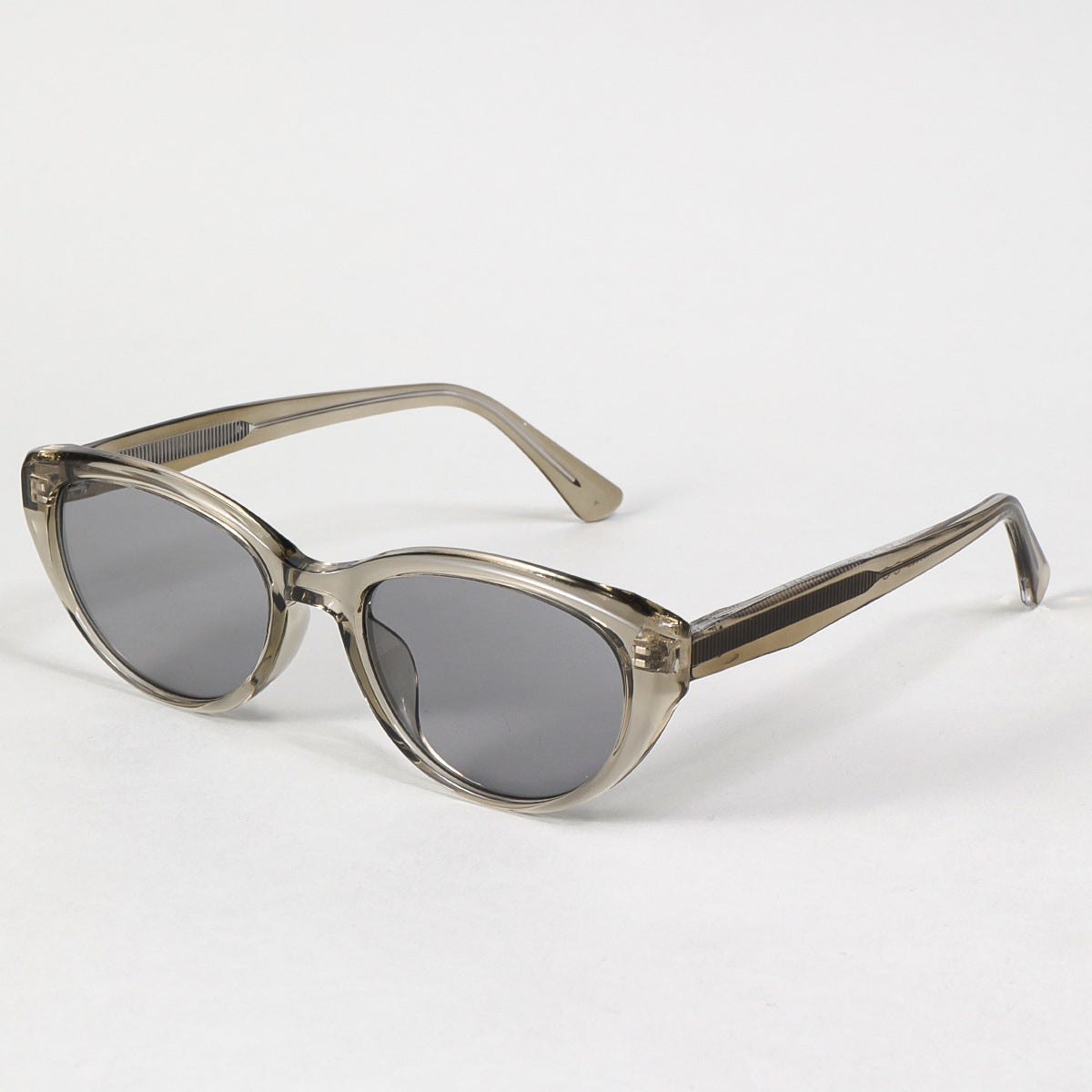 Damen Sonnenbrille im Cat-Eye Stil mit innovativem Rahmen Karnz