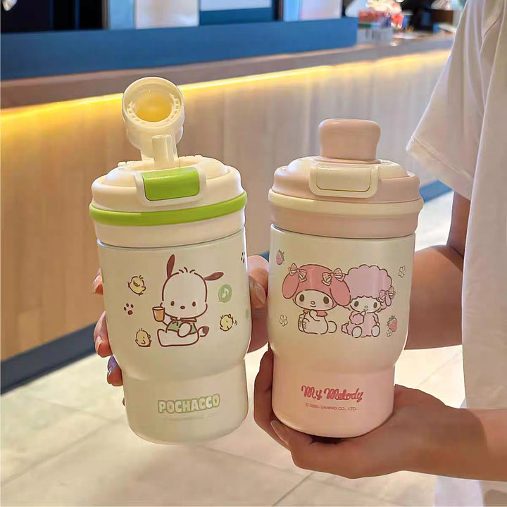Unisex Becher mit verscheidbaren Deckel Karnz