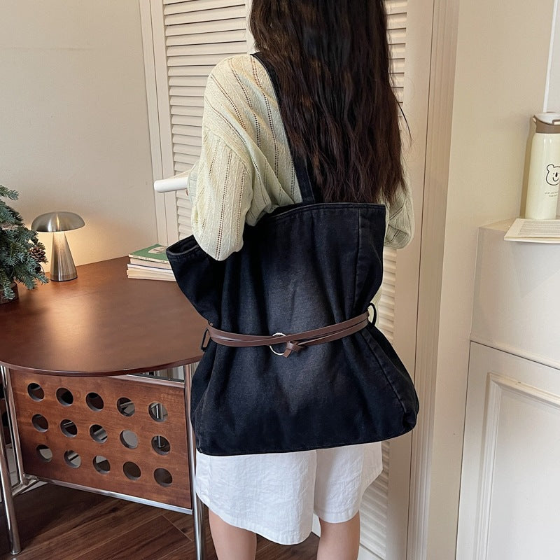 Geräumige Denim-Tasche