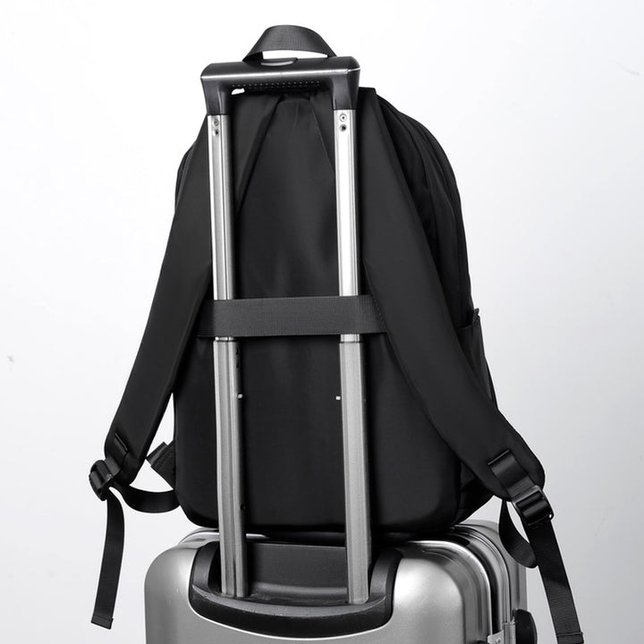 Vielseitiger leichter Laptop-Rucksack Karnz