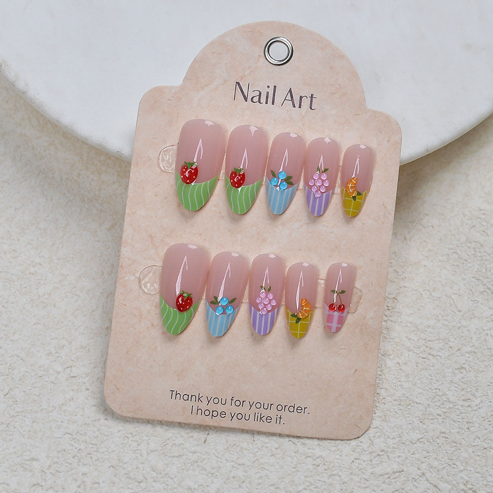 Frucht-inspiriertes künstlerisches Press-On-Nagelset Karnz