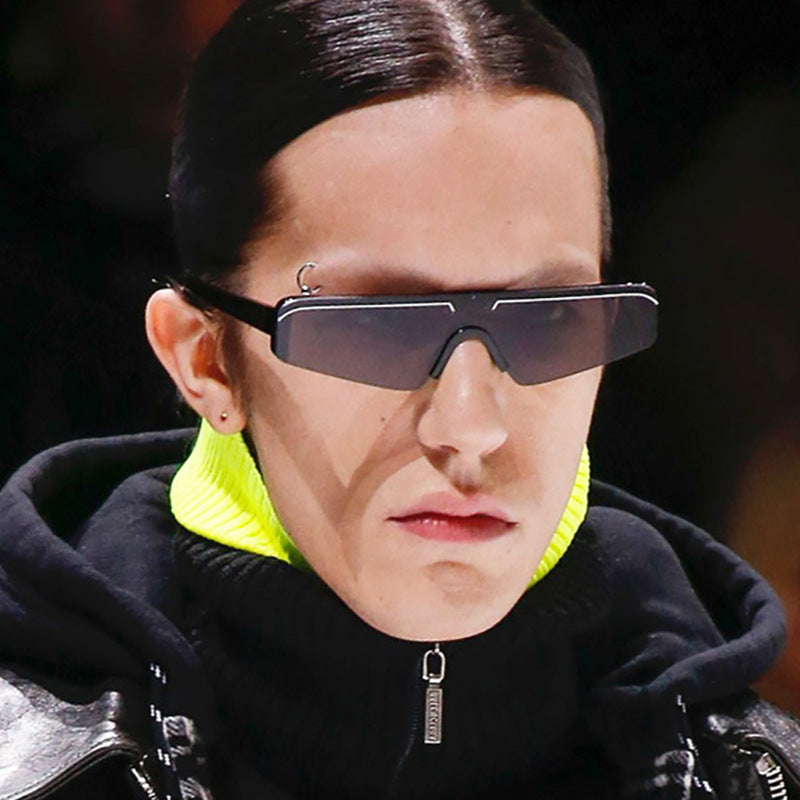 Damen Sportliche Oversized-Sonnenbrille Karnz