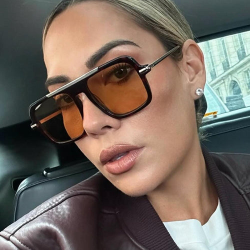Damen quadratische Designer-Sonnenbrille mit goldenen Akzenten und schützendem UV-Filter Karnz