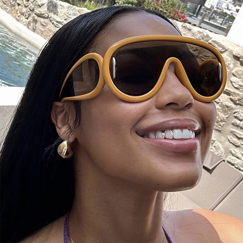 Damen sportliche Schutzbrille im innovativen Design Karnz