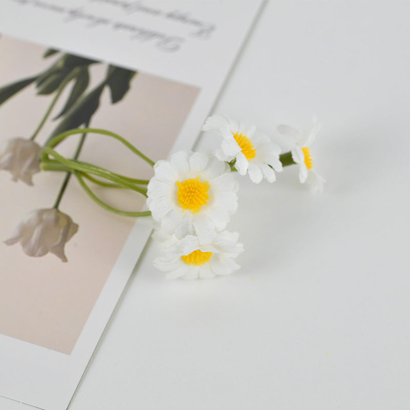 Dekorativer Kunstblumenstrauß Karnz