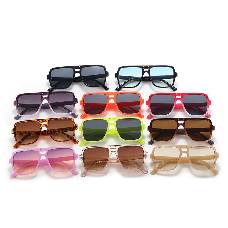 Damen quadratische oversized Sonnenbrille mit modischem transparentem Rahmen Karnz