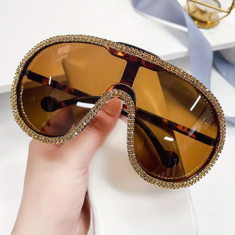 Damen extravagante Sonnenbrille mit funkelndem Rahmen Karnz