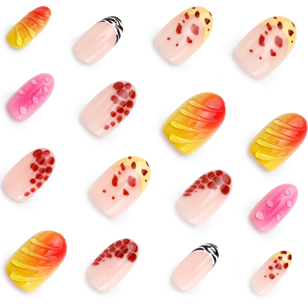 Kreative Kunstnägel mit floralem Design und Glitzerakzenten Karnz