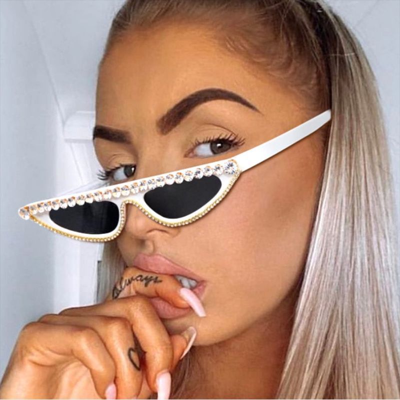 Damen Designer-Sonnenbrille im stilvollen Cat-Eye-Design mit glitzerndem Rahmen Karnz