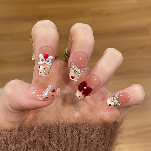 Kreative Kunstnägel mit Blumen- und Fruchtmotiven Karnz