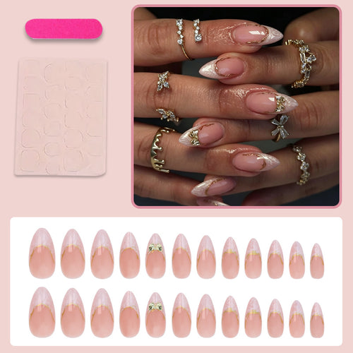 Elegante Nagelkunst Karnz