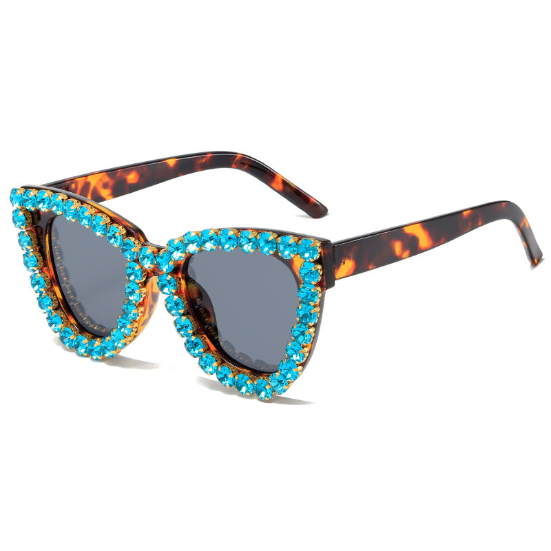 Damen extravagante Übergrößen-Sonnenbrille mit Kristallschmuck Karnz