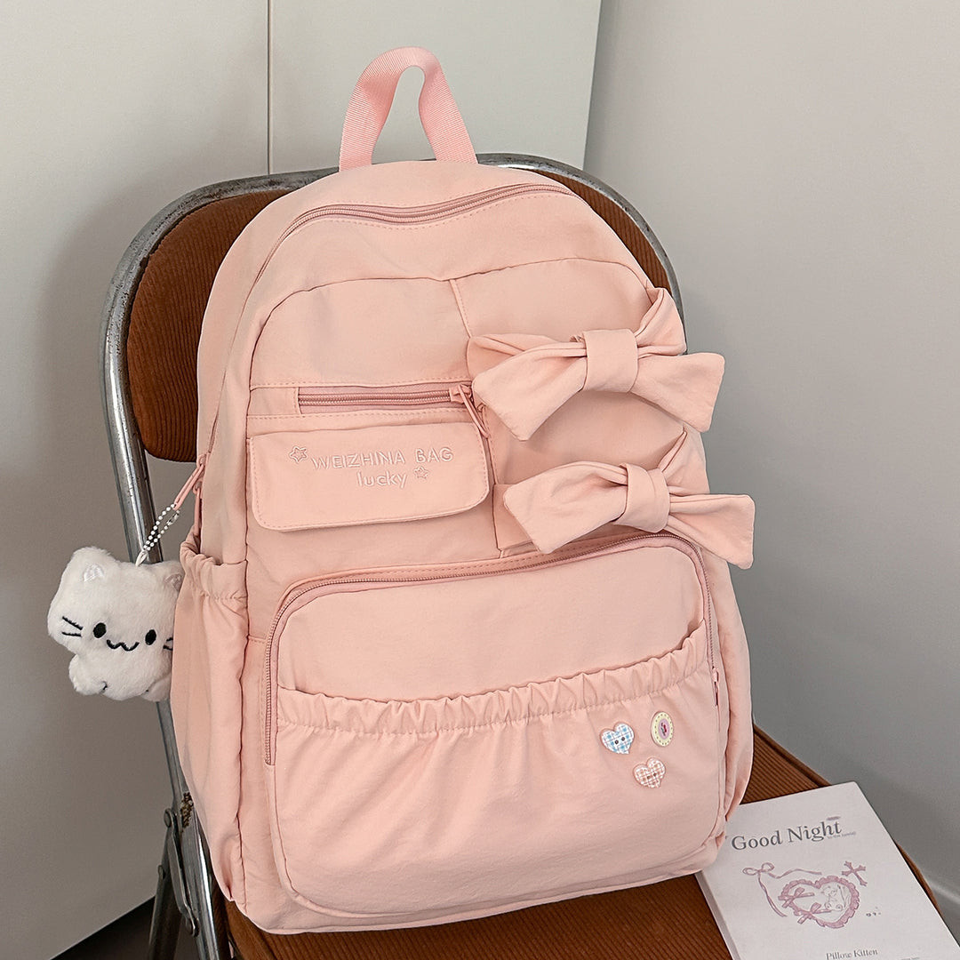 Stylischer Rucksack mit Bogenakzenten Karnz