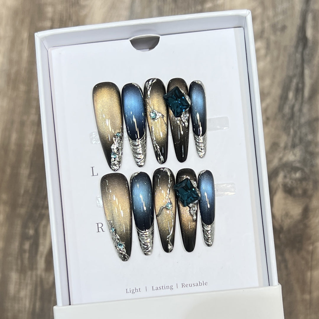 Stiletto Nagelkunst Set mit Galaktischem Design Karnz